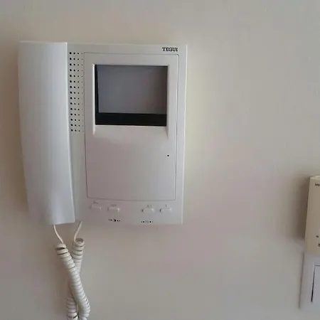 Apartamento α οροφου με θεα στο βουνο