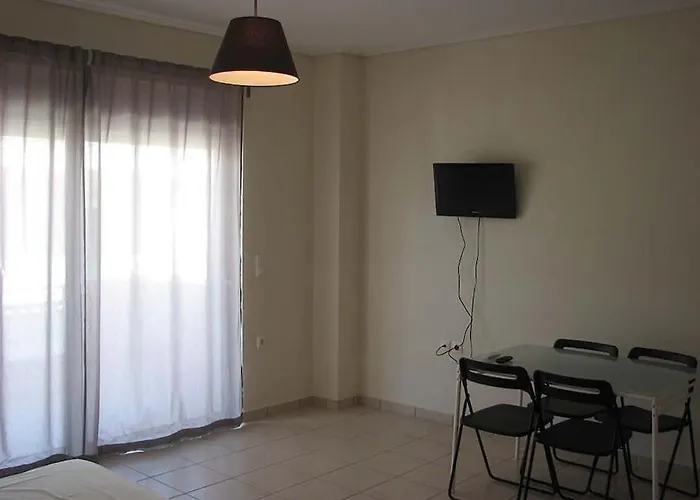 Appartamento α οροφου με θεα στο βουνο *